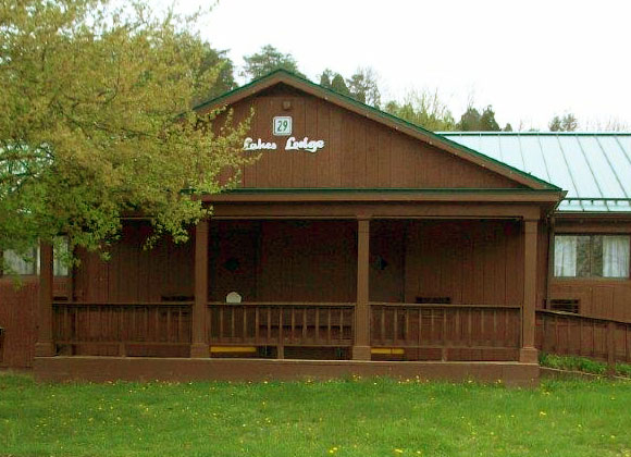 Lakes Lodge